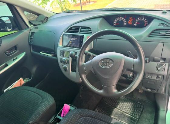 Super promoção Vendo Toyota RACTIS 1.5 Recém importado em perfeitas condições de conservação
