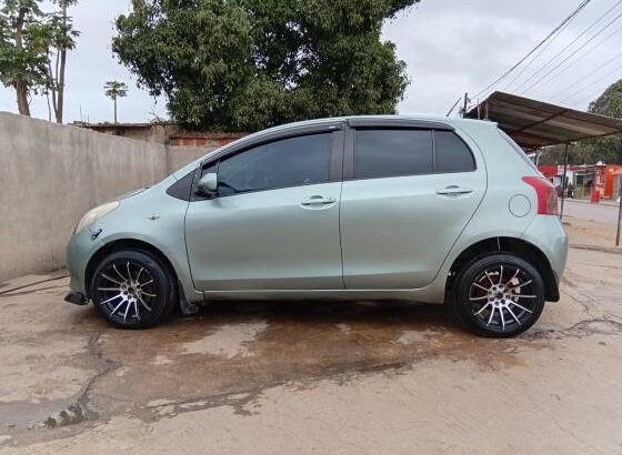 Toyota Vitz recente aproveita