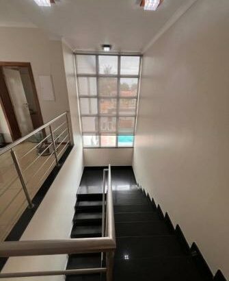 Vende-se uma moradia tipo 4 no condomínio shaphire na matola