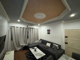 ARRENDA-SE APARTAMENTO T2 NO RÊS DO CHÃO NO BAIRRO DO ALTO MÃE