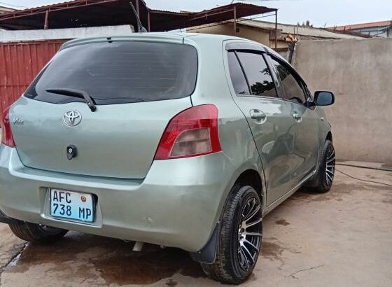 Toyota Vitz recente aproveita