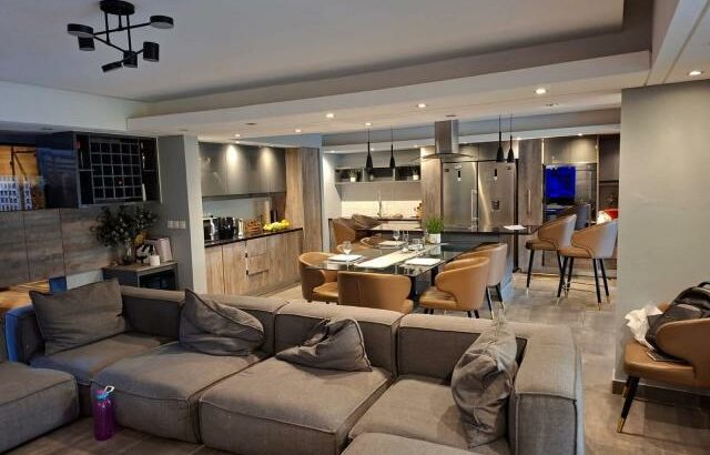 Vende-se uma moradia tipo 3 com 2 casas de banho na matola Bairro  do mussumbuluco