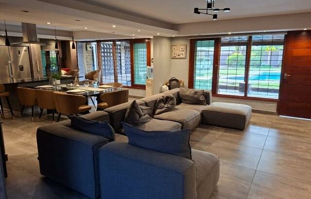 Vende-se uma moradia tipo 3 com 2 casas de banho na matola Bairro  do mussumbuluco