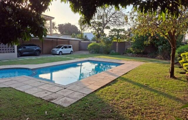 Vende-se uma moradia tipo 3 com 2 casas de banho na matola Bairro  do mussumbuluco