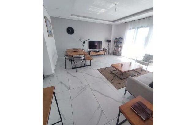 Arrenda-se um apartamento tipo 2 sem mobília na Sommerschield