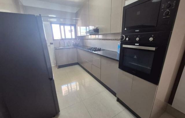 Vende-se um apartamento tipo 3 na polana/ Julius nherere