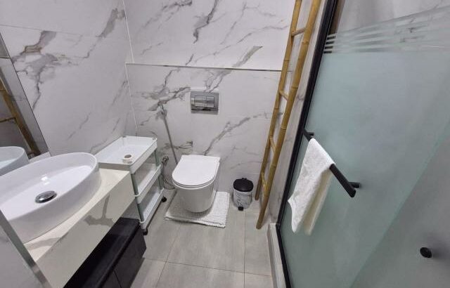 Vende-se um apartamento tipo 3 na polana/ Julius nherere