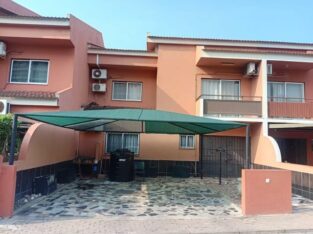 Arrenda-se moradia T4 no condomínio praia mar