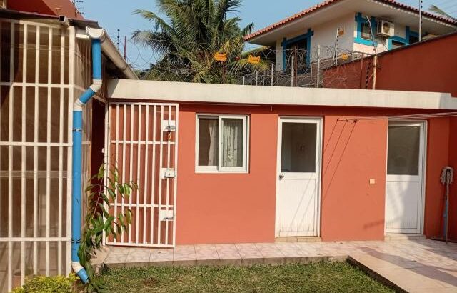 Arrenda-se moradia T4 no condomínio praia mar