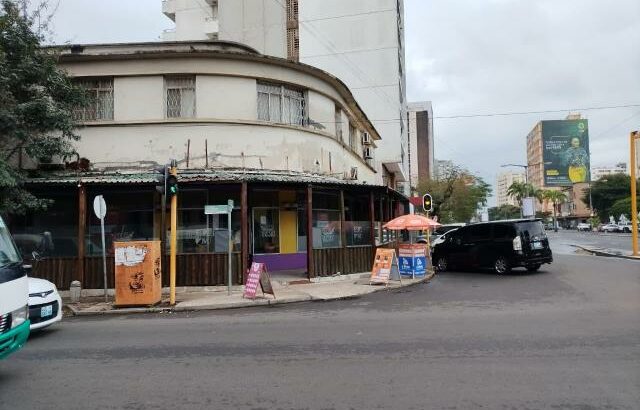 Arrenda-se um restaurante e pastelaria na polana Av. Eduardo Mondlane