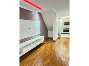 Arrenda-se luxuosa Moradia duplex T3 no condomínio casa jovem