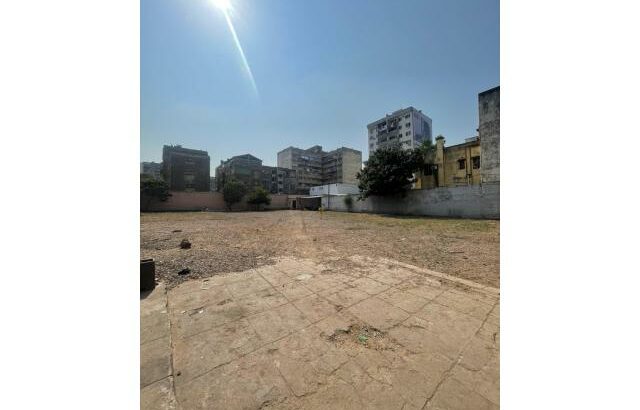 Arrenda-se espaço comercial de 1600 m² para venda de viaturas