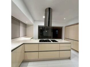 Arrenda-se um apartamento tipo 3na polana