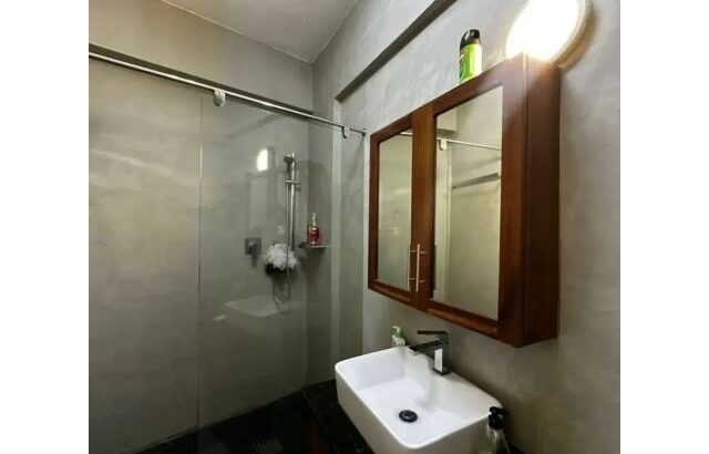 Vende-se um apartamento tipo 4 na polana no 6 andar com vista ao mar