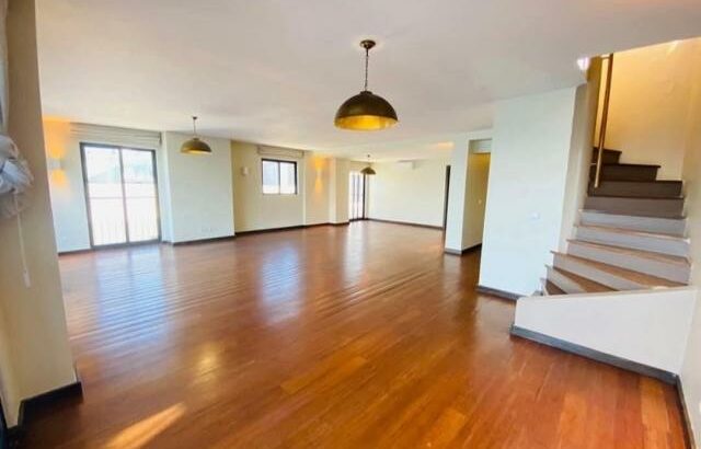 Vende-se uma penthouse tipo 5 no condomínio MARESIAS com vista ao mar