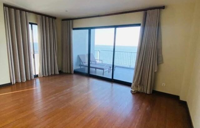 Vende-se uma penthouse tipo 5 no condomínio MARESIAS com vista ao mar
