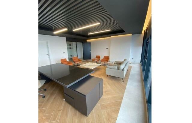 Arrenda-se um escritório mobilado no condomínio parkmoza na Sommerschield