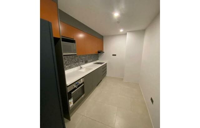 Arrenda-se um escritório mobilado no condomínio parkmoza na Sommerschield