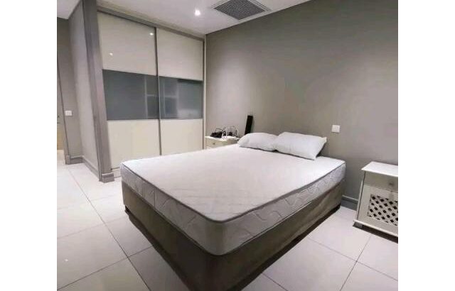Arrenda-se luxuoso Apartamento T2 mobilado no marés