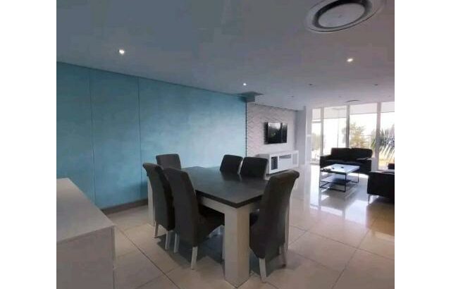 Arrenda-se luxuoso Apartamento T2 mobilado no marés