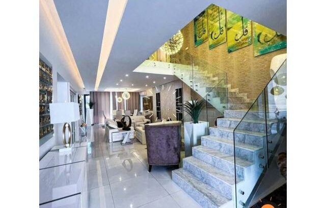 Vende-se uma moradia tipo 4 no condomínio MASSALA na Sommerschield 2