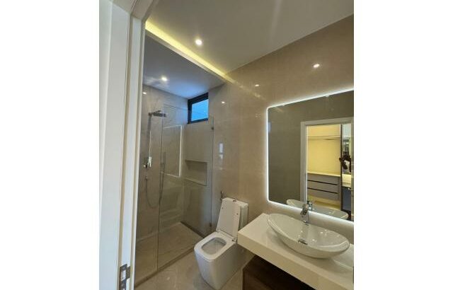 Arrenda-se uma moradia Tipo 4 no condomínio Orion na Sommerschield