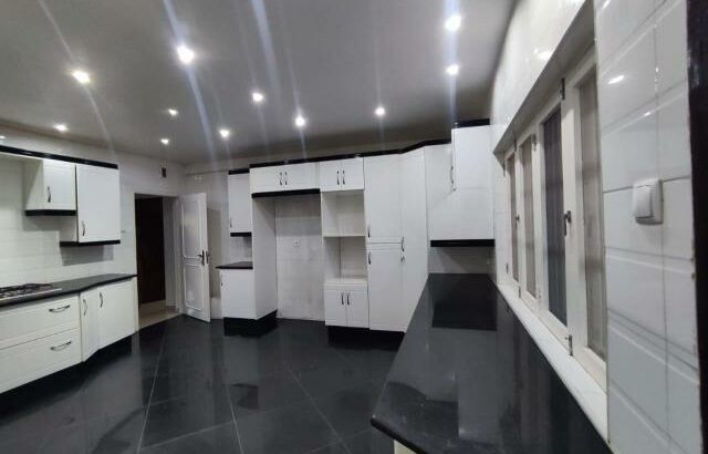 Arrendo moradia duplex t4 na polana