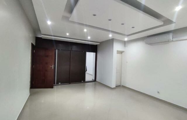 Arrendo moradia duplex t4 na polana