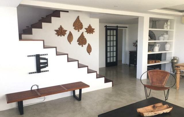 Vende-se um apartamento duplex tipo 3 com mobília  na marginal