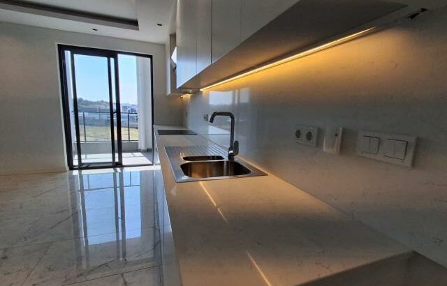 Arrenda-se um apartamento tipo 3 no condomínio Palmar na Sommerschield 2