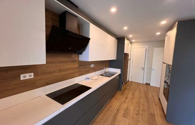 Arrenda-se um apartamento tipo 3 no condomínio valentina