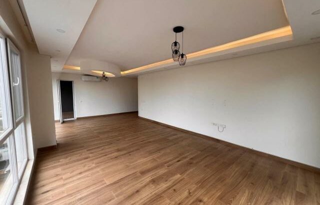 Arrenda-se um apartamento tipo 3 no condomínio valentina