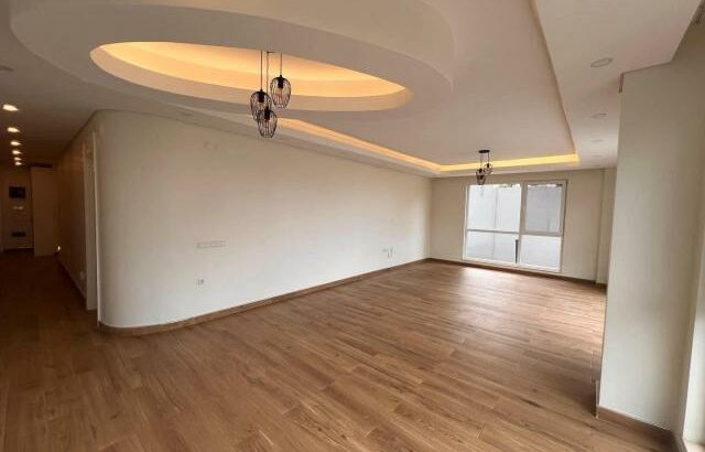 Arrenda-se um apartamento tipo 3 no condomínio valentina