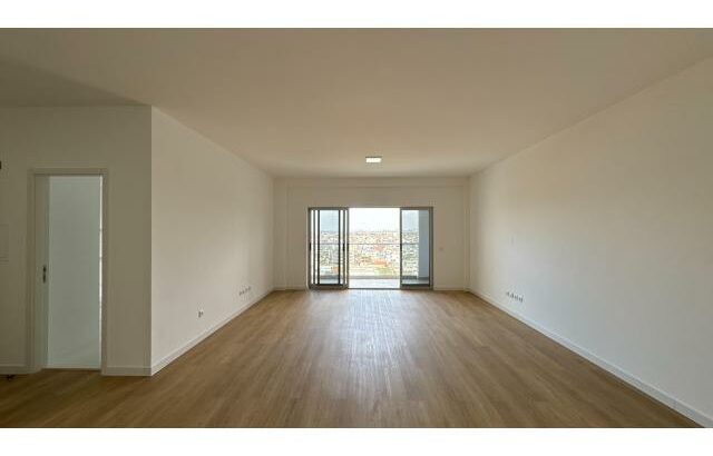 Arrenda-se luxuoso Apartamento T3 no condomínio New life