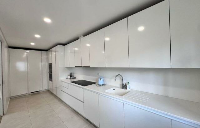 Polana RESIDENCE temos luxuoso Apartamento T3 mobilado