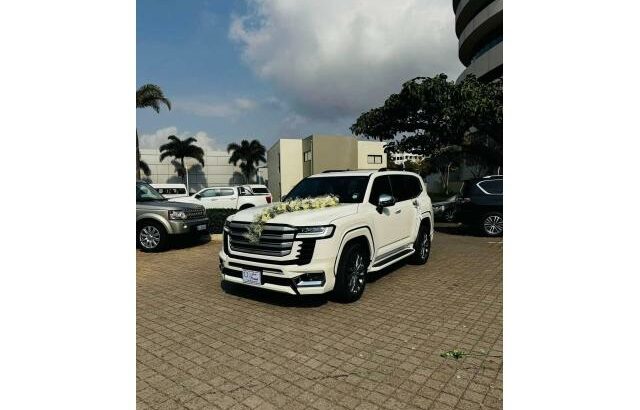 Viaturas de Luxo Disponíveis para Aluguer. Marque já sua Reserva