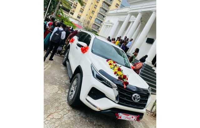 Viaturas de Luxo Disponíveis para Aluguer. Marque já sua Reserva