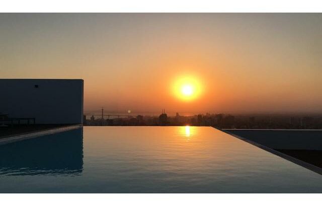 PLATINUM RESIDENCE TEMOS LUXUOSO APARTAMENTO T3  COM VISTA AO MAR