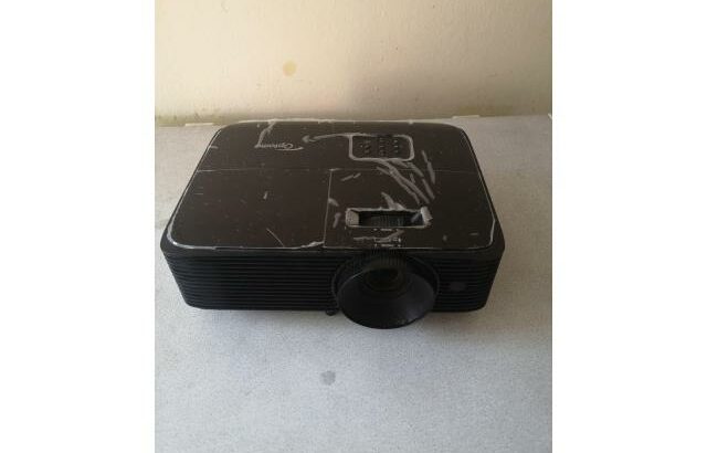 Projetor Optoma S336 DLP 4000 ANSI Lúmens concebido para salas de aula, igrejas e cinema