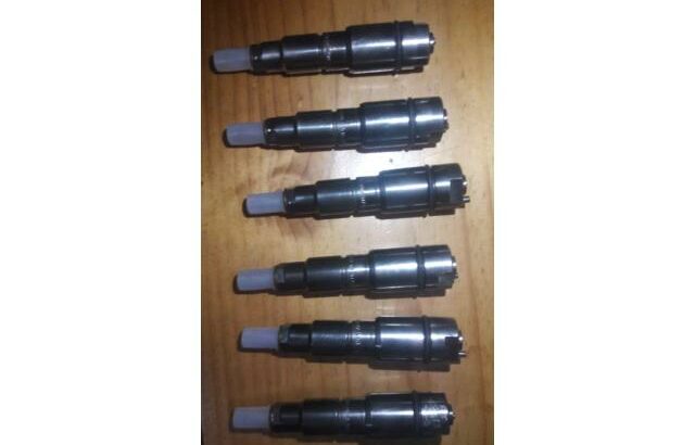 INJECTOR FOR TRUCKS Mercedes-Benz Injector Atego