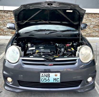 Toyota Sienta aproveita