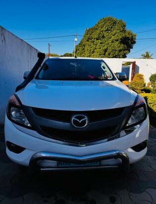 Mazda BT50 oportunidade única aproveita