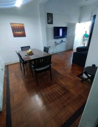Vende-se apartamento T2+1 4⁰ andar num prédio médio com estacionamento no ponto final