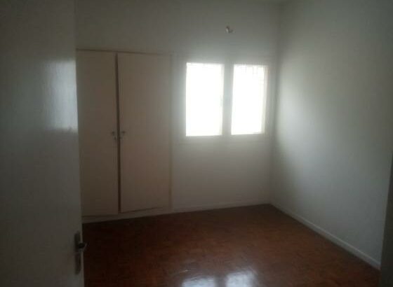 Vende-se apartamento T2+1 3⁰ andar último, com obras gerais no bairro central,  av karl max vs Emília dausse