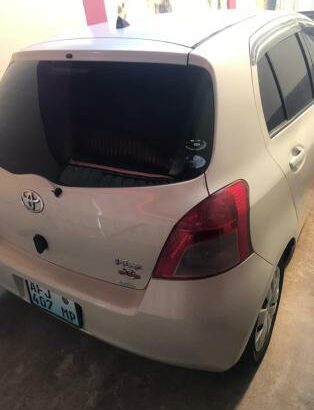Toyota Vitz novo aproveita