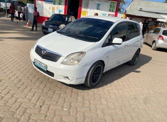 Toyota Spacio preço especial aproveita