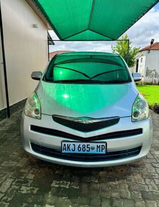 Super promoção Vendo Toyota RACTIS 1.5 Recém importado em perfeitas condições de conservação