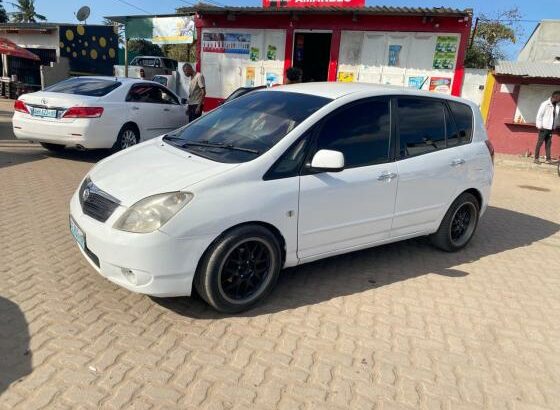 Toyota Spacio preço especial aproveita