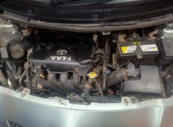 Toyota Vitz recente aproveita