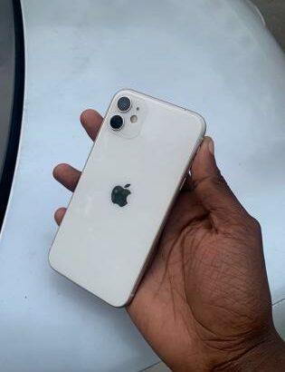 IPhone 11 com 128G na loja aproveita